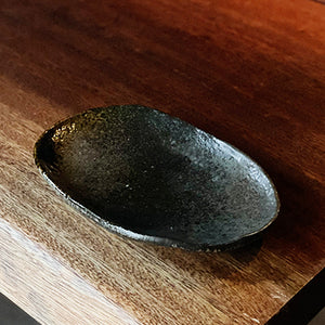 Oval Plate | Amber Splash on Black