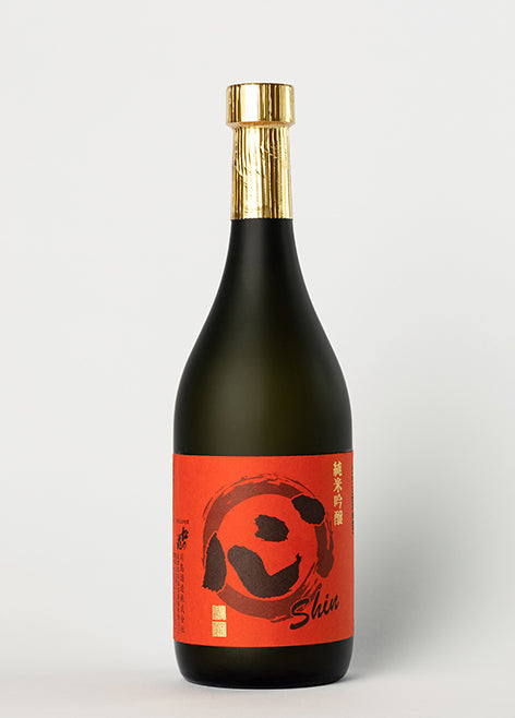 <alt="sake"src="https://www.zenkichi.de/products/sake-matsu-no-hana-shin">